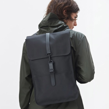 rains-backpack-black-2