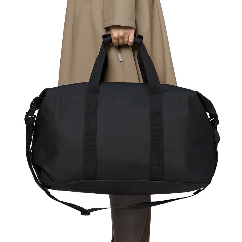 rains hilo weekend bag black